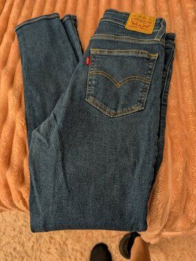 Levi's Women's size 29 / 30 - Skinny jeans.